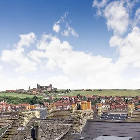 Nyaraló Salty Fox *